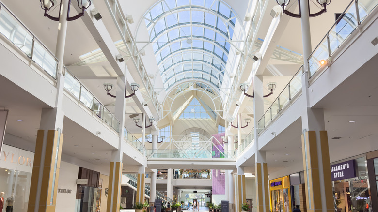 Sacramento's vibrant mall is a pretty hub for shops and tasty bites
