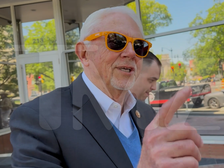 Rep. Jack Bergman passes the buck on funding DHS, TMZ DC challenges him