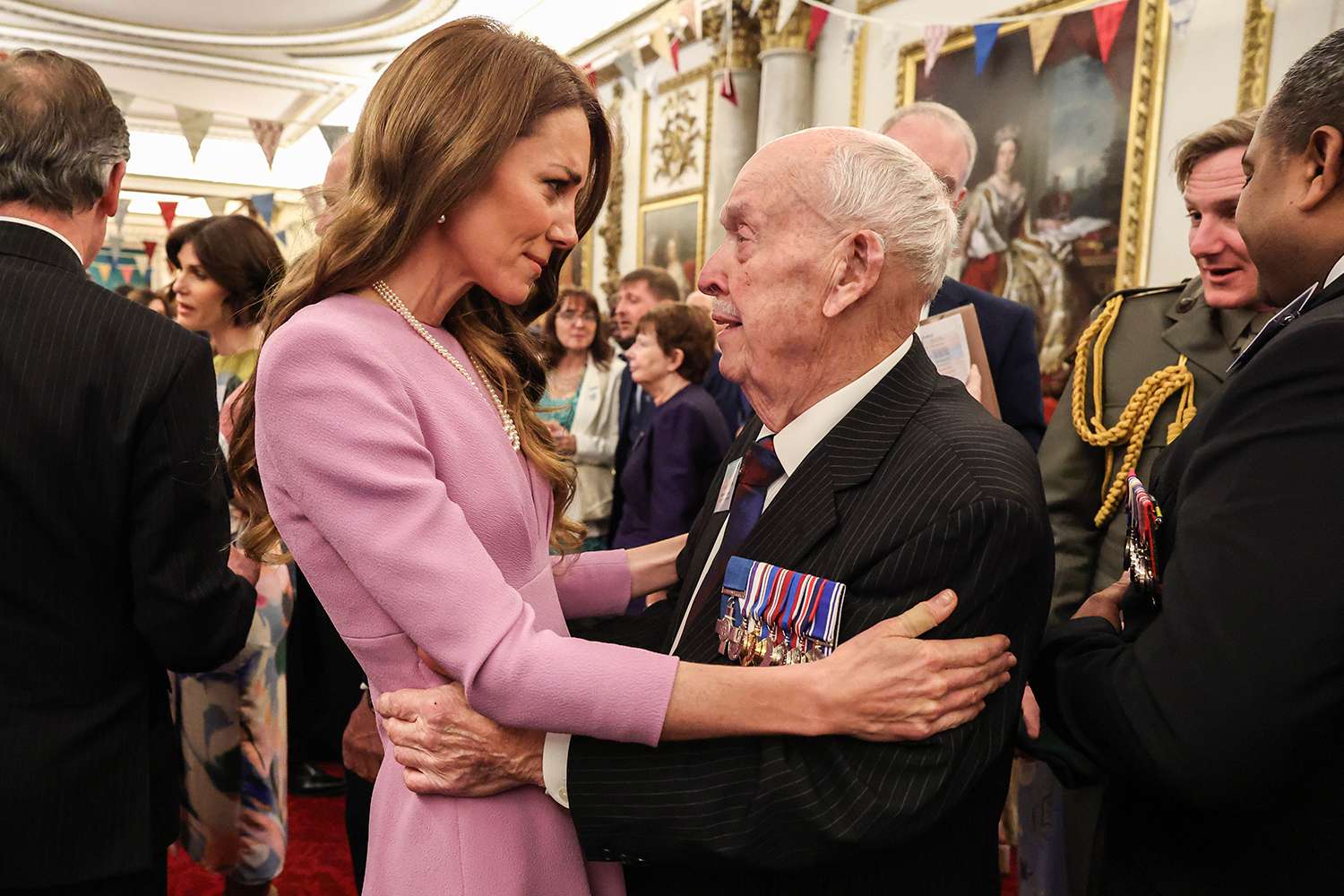 Kate Middleton shares emotional moment with recent widower as he ...