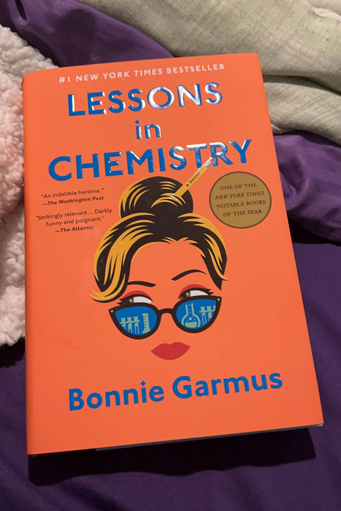 36 Times People Read A Book And Were In Awe