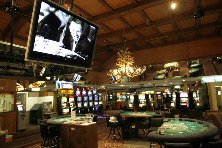 100-year-old California resort once owned by Frank Sinatra and visited ...