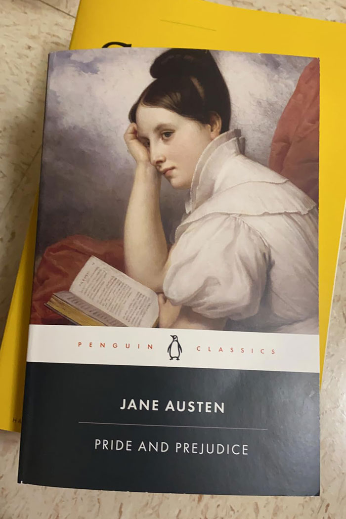 36 Times People Read A Book And Were In Awe