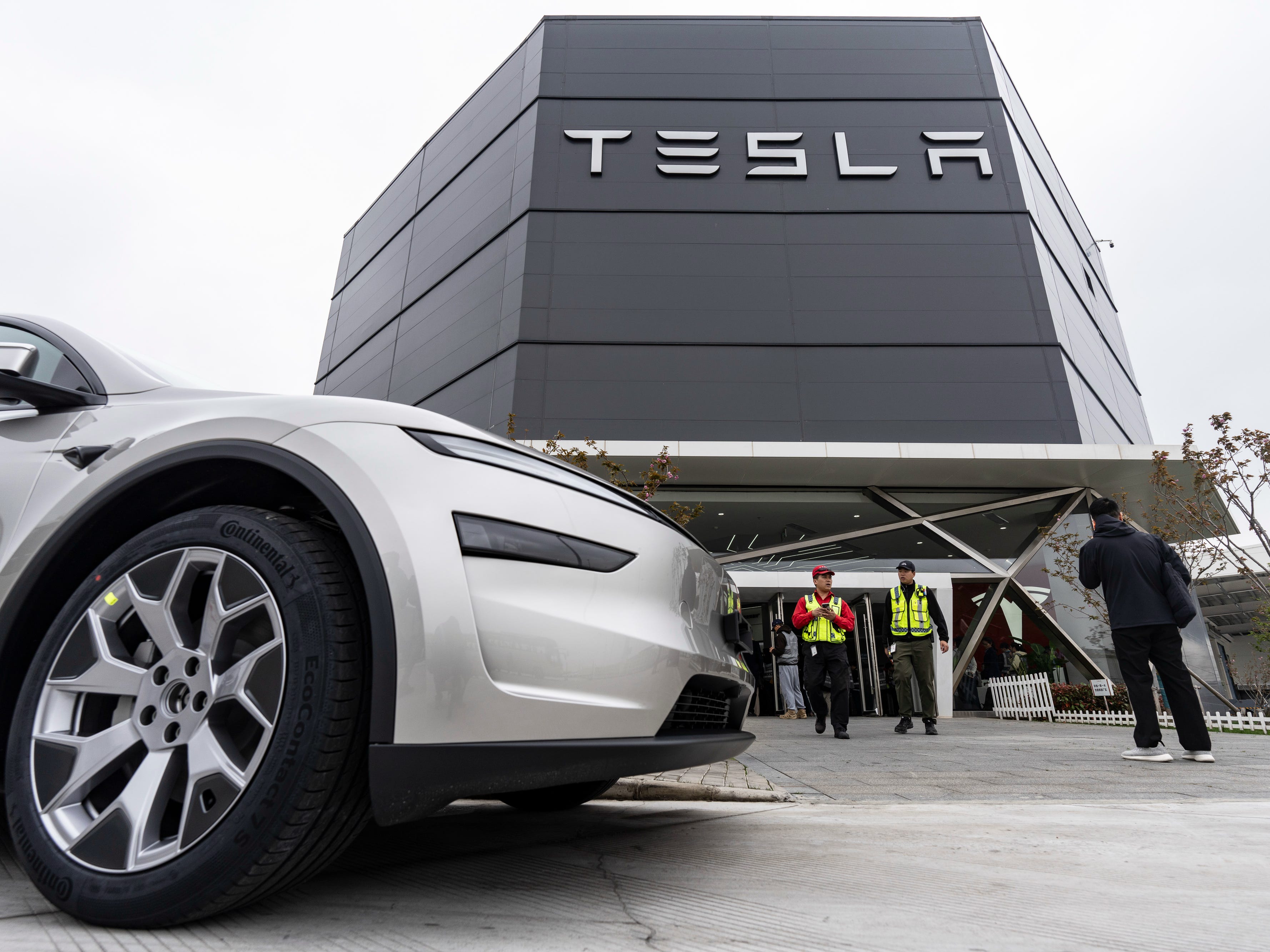 Wall Street sees Tesla's Q1 earnings as an opportunity for the EV maker ...