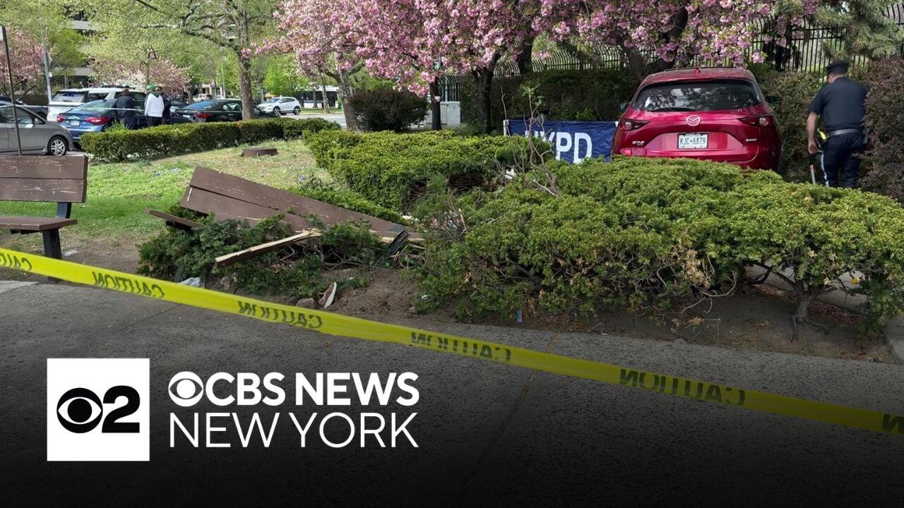 1 dead, 1 hurt after driver strikes pedestrians in the Bronx, police say
