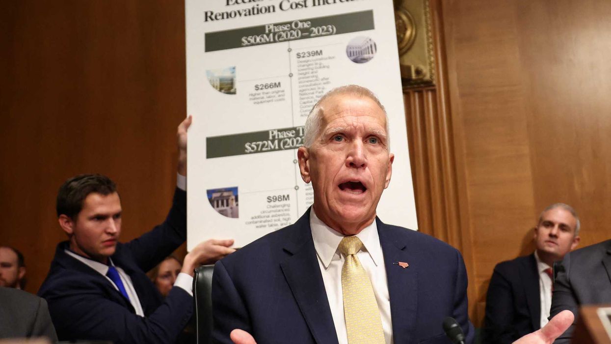 Senate Republican delivers ultimatum for Trump and threatens to derail ...