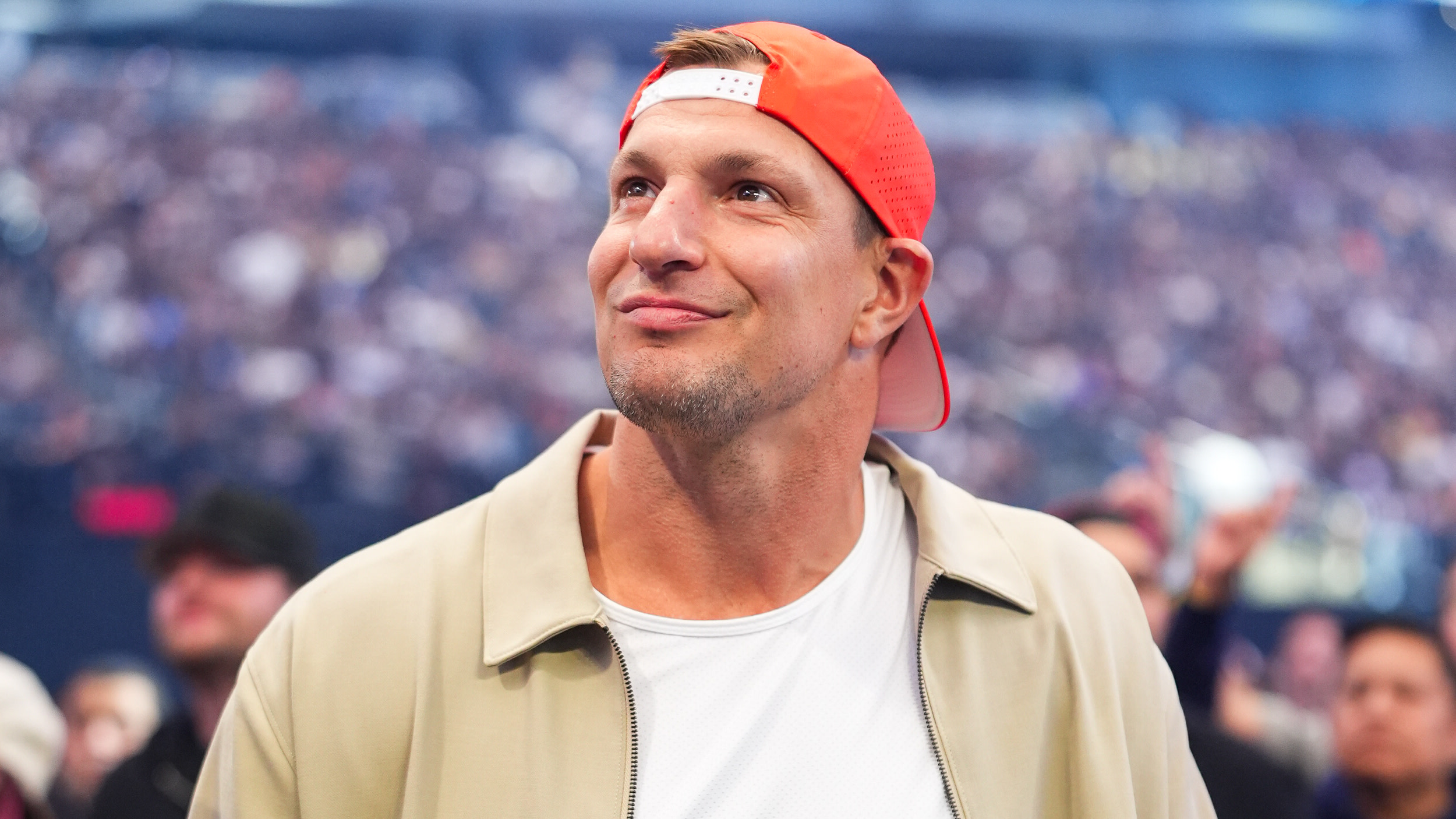 Rob Gronkowski hosted over 2,000 fans at Gronk Beach after WrestleMania ...