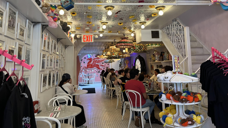 The iconic NYC restaurant that broke 6 world records for extravagant ...