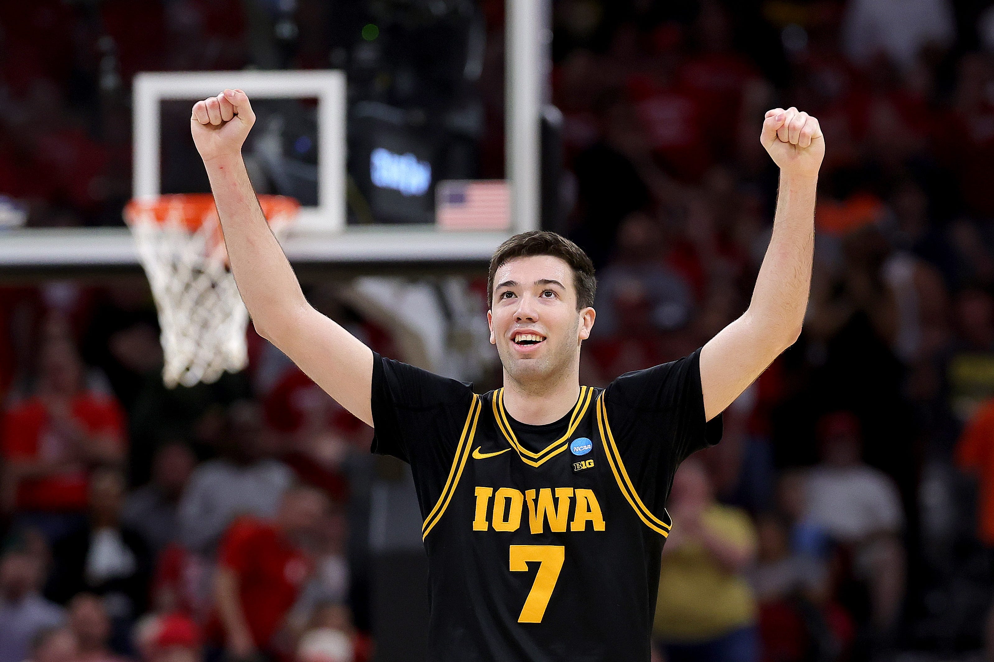 Iowa basketball hero announces transfer portal destination