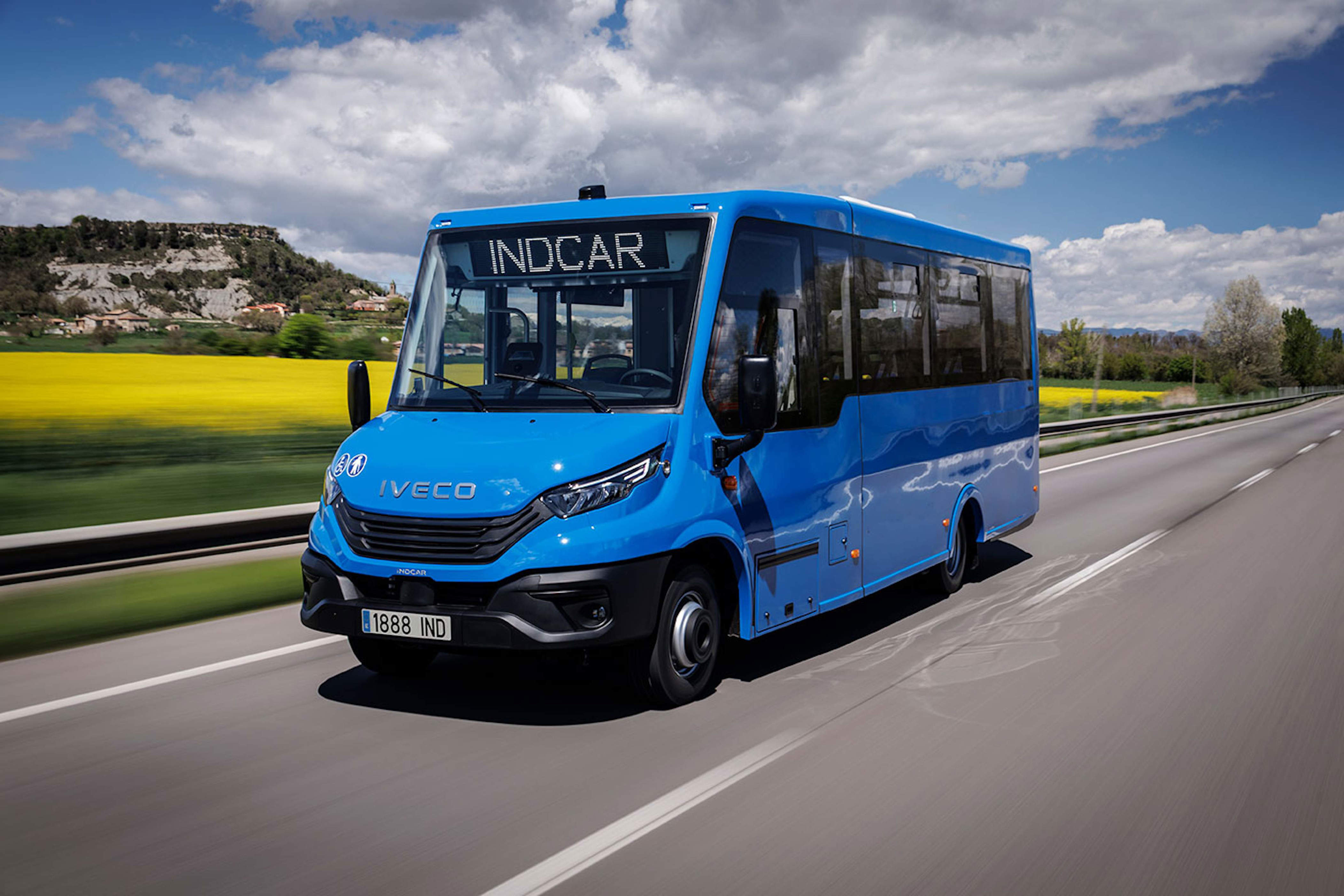 Indcar factura 67 millones y produce más de 500 minibuses en Arbúcies