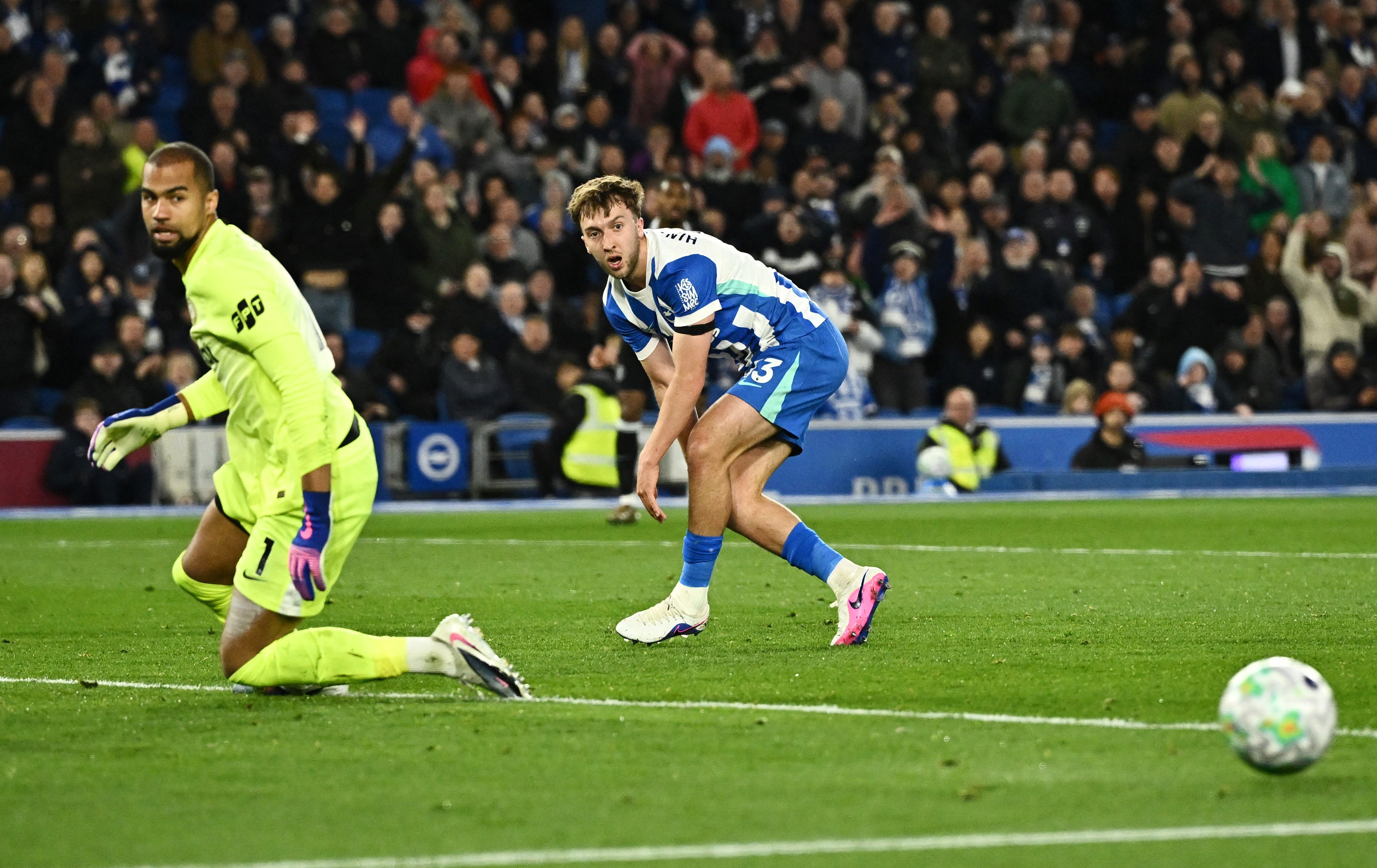 Rosenior tears into players as Chelsea hit 'indefensible' 114-year low