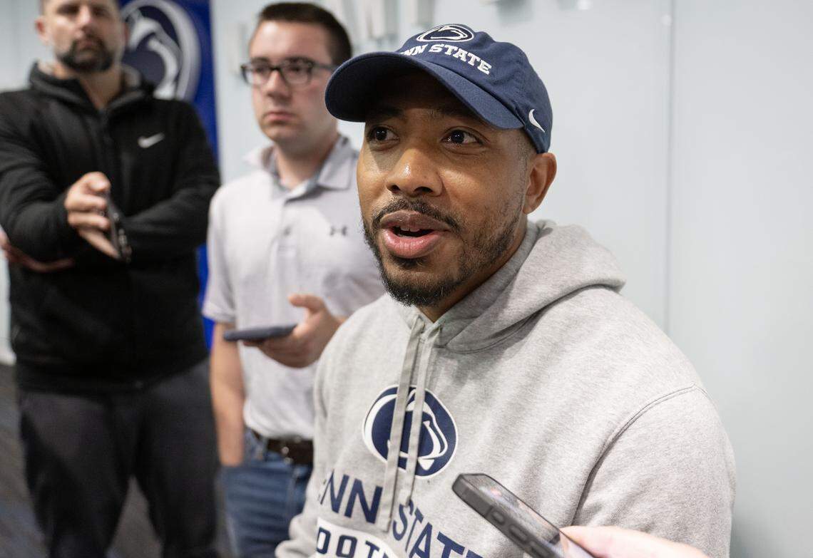 How Kashif Moore can help develop Penn State football's young receivers