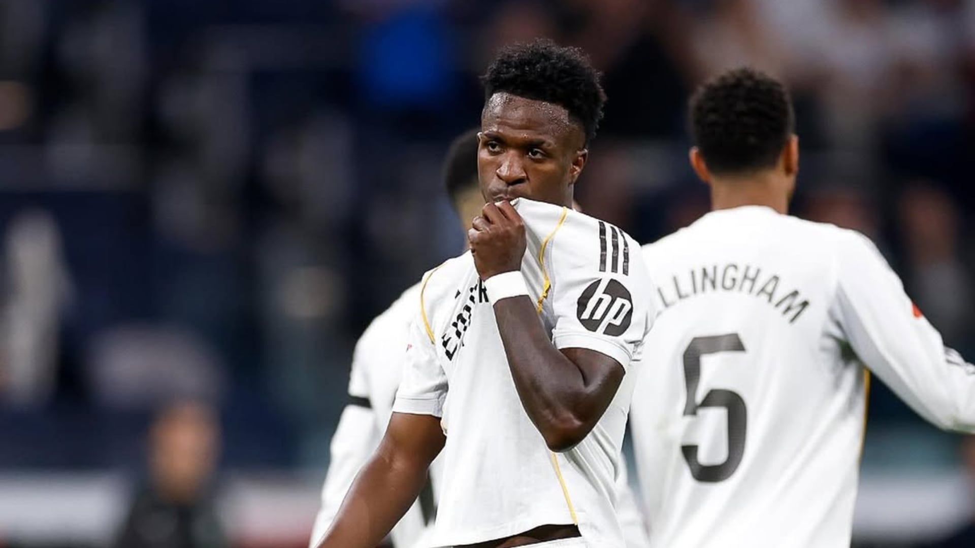 Los hinchas del Real Madrid se cansaron de Vinicius y lo chiflaron en ...