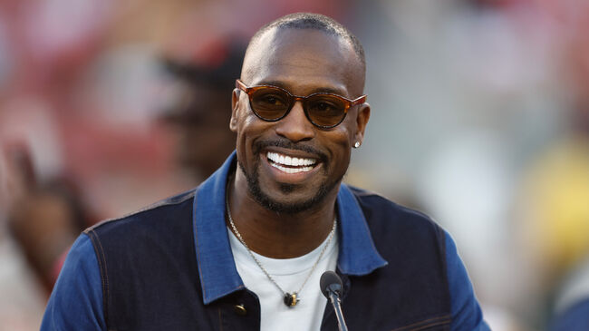 Decision made on case against former All-Pro tight end Vernon Davis