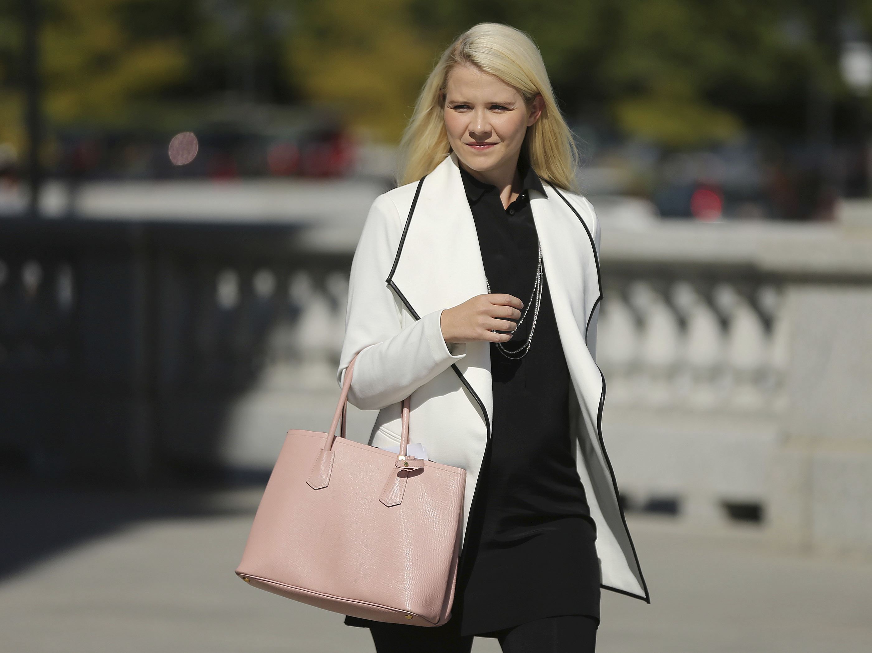 Elizabeth Smart debuts new role: competitive bodybuilder