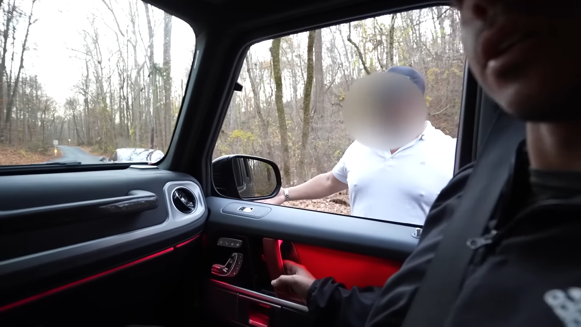 Road rage incident turns chaotic as driver exits vehicle mid road