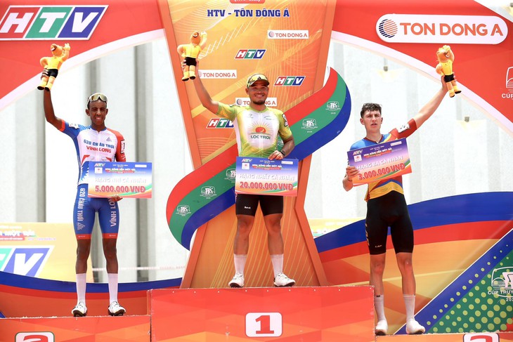 Lão tướng Trịnh Đức Tâm bỏ xa ngoại binh tại Cúp truyền hình TP.HCM