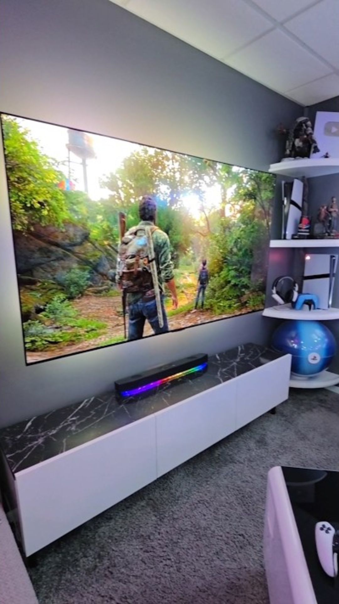 I film all my gaming setup videos on the S25 Ultra