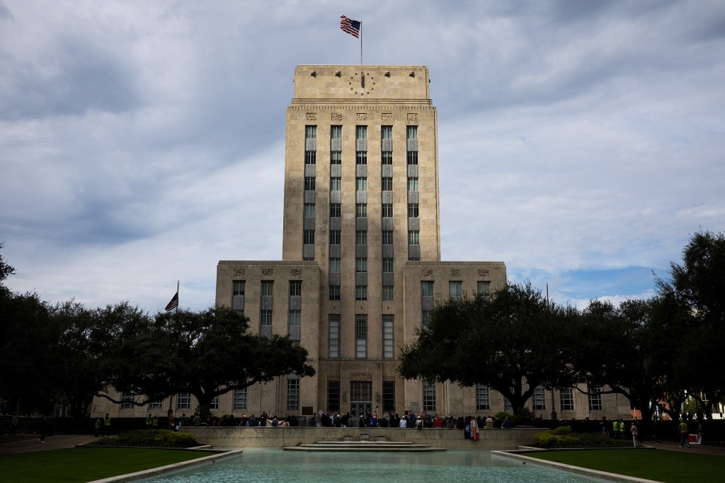 Houston City Council approves gutting policy limiting ICE cooperation ...