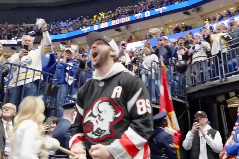 Josh Allen pumps up Buffalo Sabres fans in perfect way before playoff matchup goes south