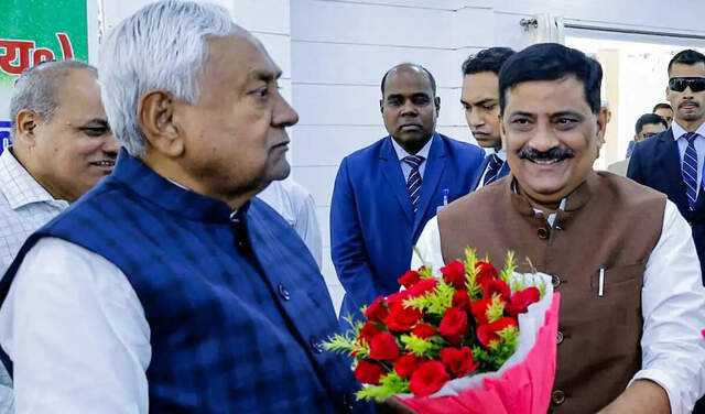 Nitish Kumar unveils new national team for Janata Dal United