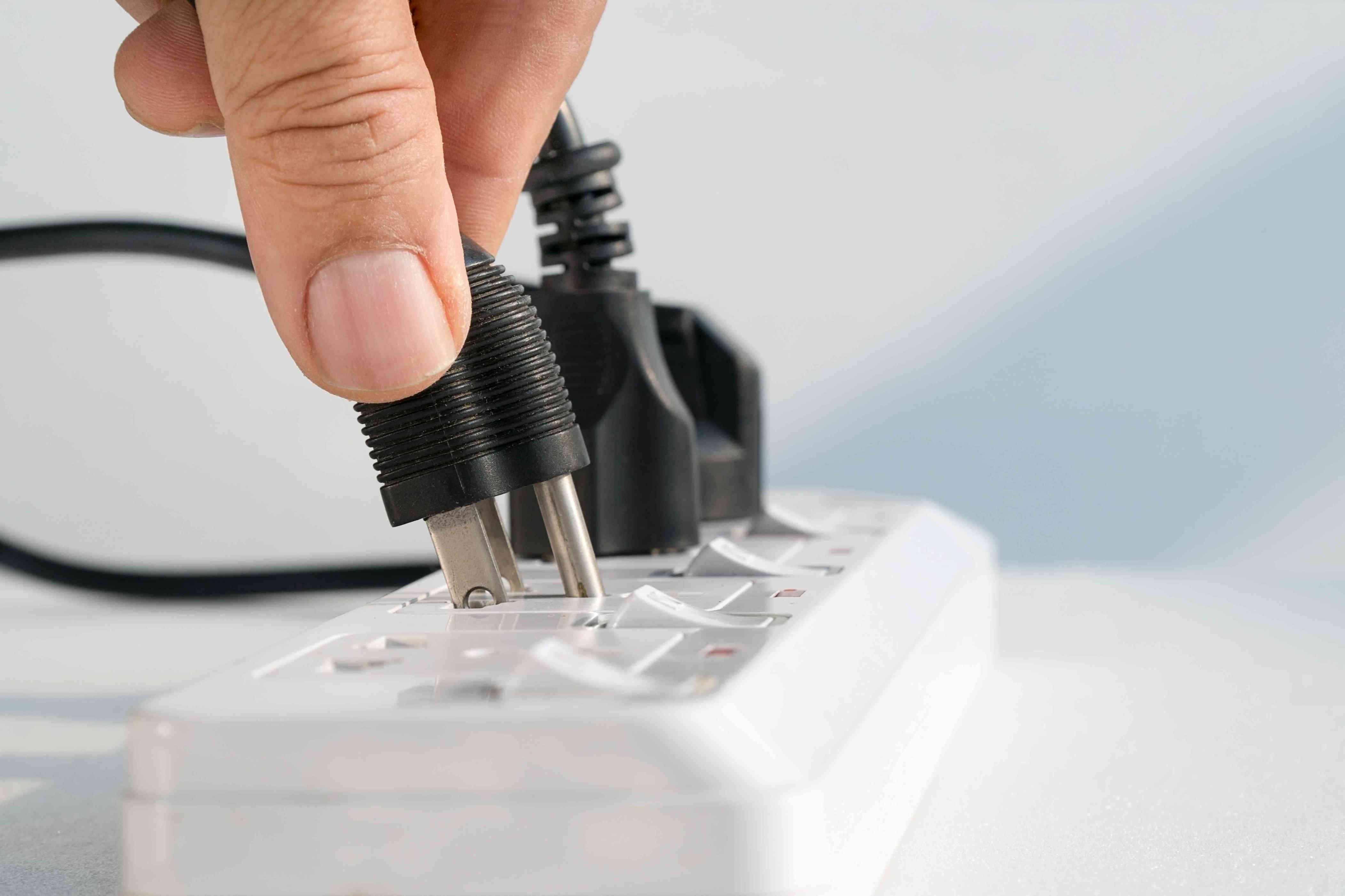 9 things to unplug before a storm that most people forget