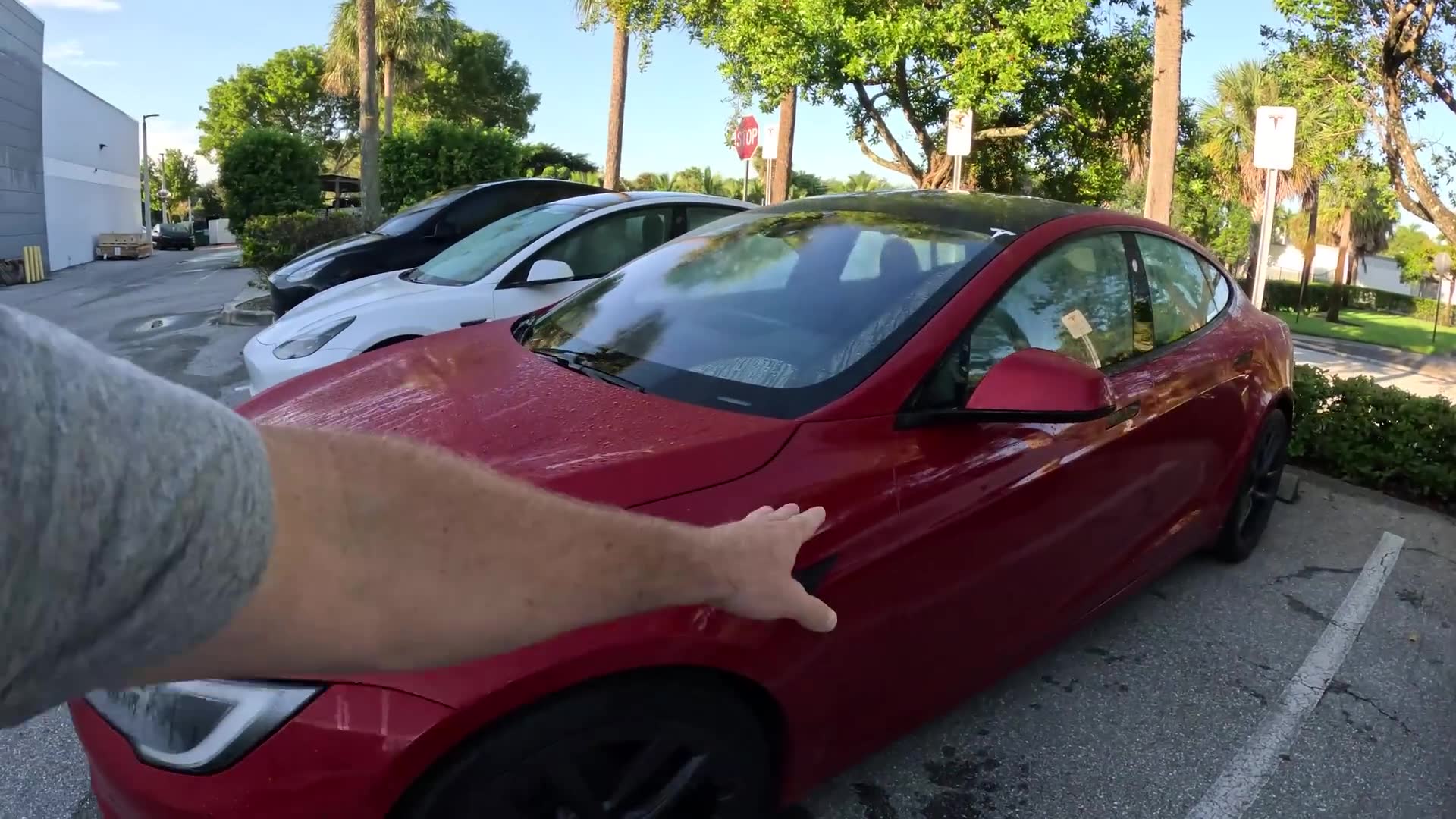 Tesla Model S Plaid with 1000 horsepower fails to impress