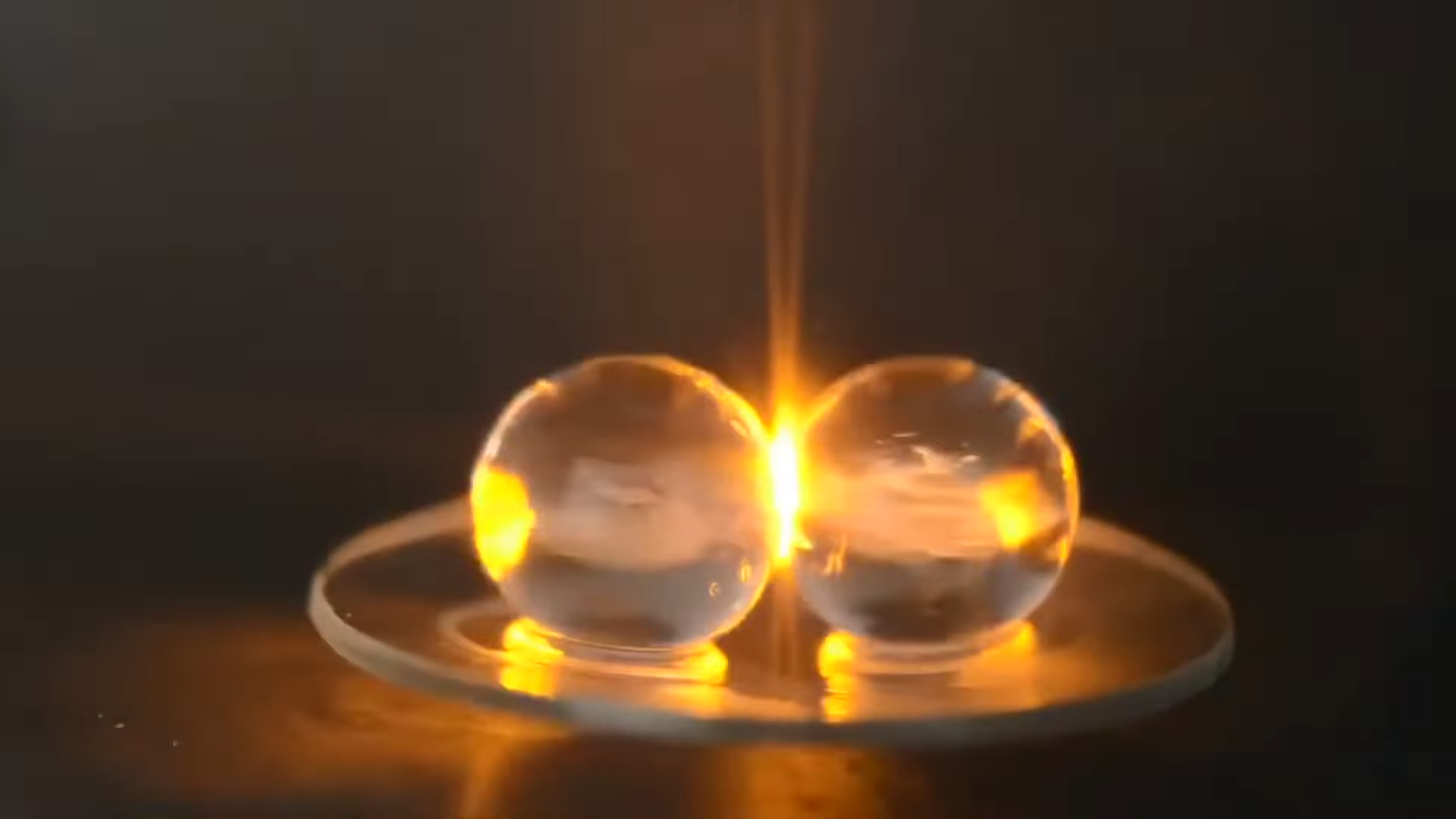 Wie 2 Trauben Plasma erzeugen und sogar 2-nm-Chip-Technik andeuten