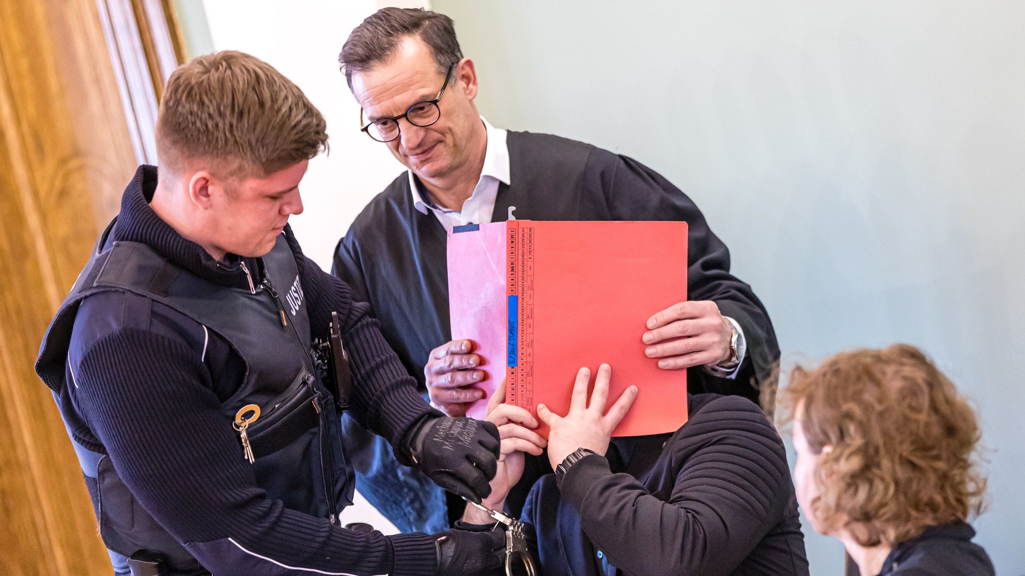 «Alles furchtbar» - Angeklagter äußert sich zu Todesfahrt