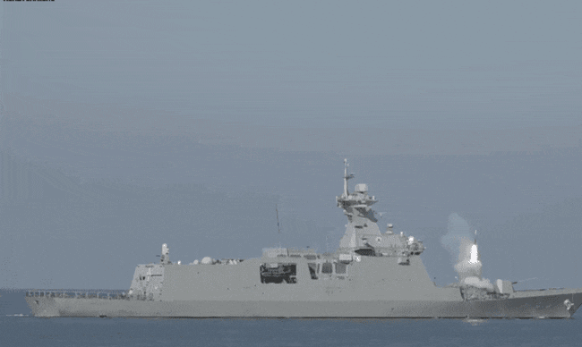 Domestic 'Haegung' intercept missile sharply changes direction by nearly 90 degrees toward the target immediately after launch from the newly built frigate Daegu. /Defense Agency for Technology and Quality