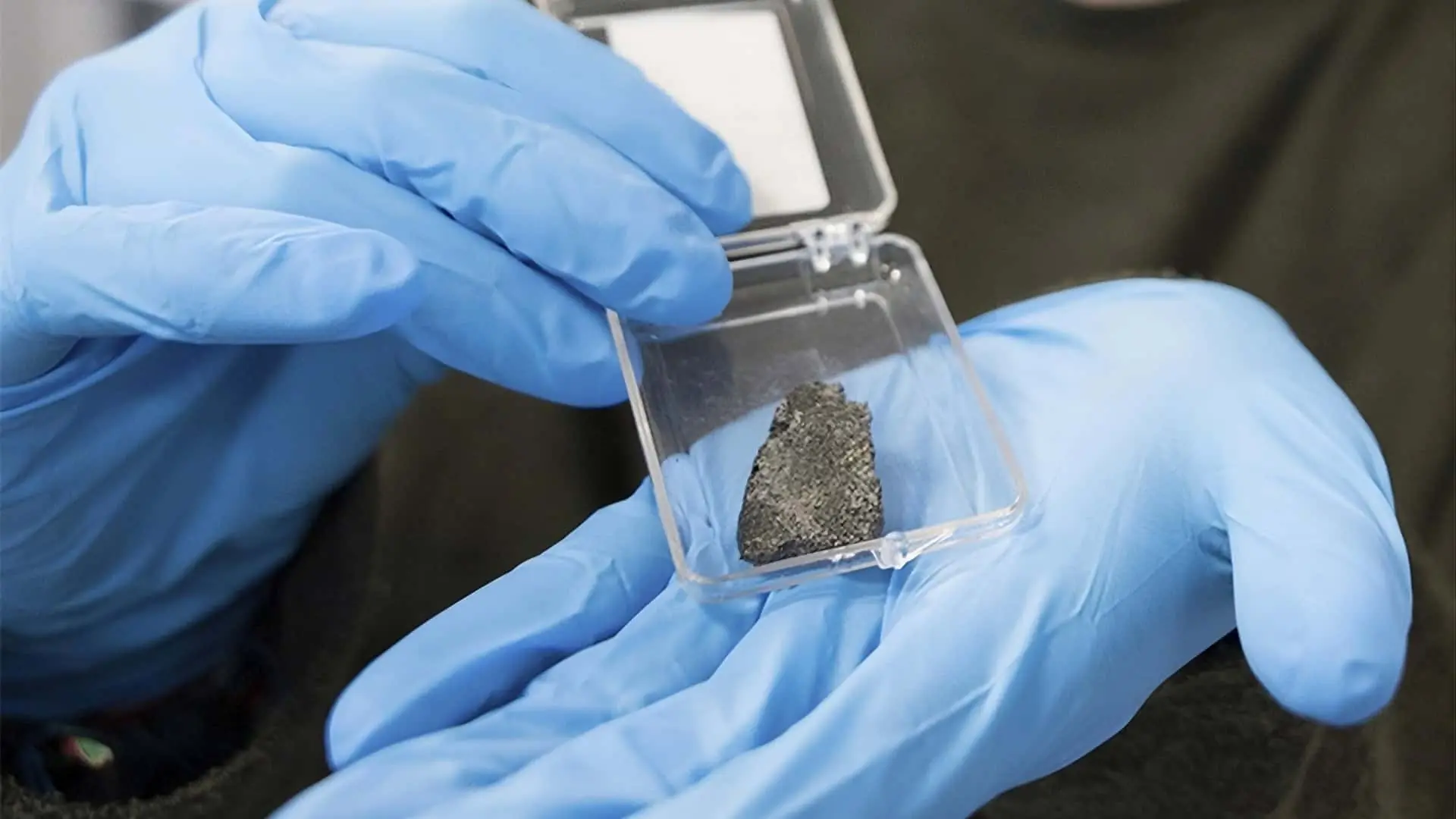 Cientistas identificam tinta e resíduos de diamante em amostras de Marte