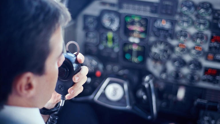 Warum Luftfahrtenglisch so „falsch“ klingt