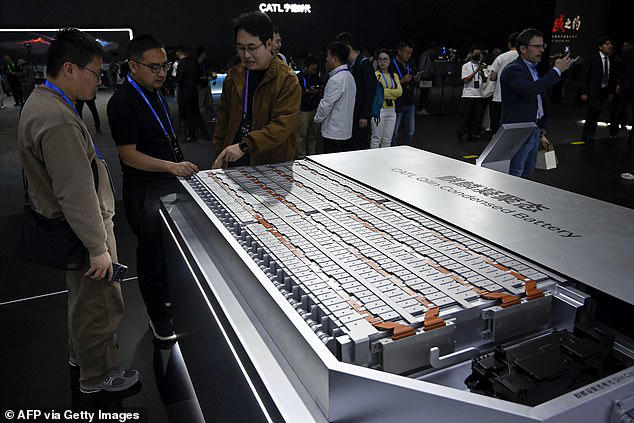 EV battery has six-minute charging - same time it takes to fill a ...