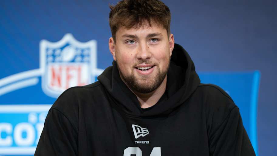 Analyst makes bold Steelers mock draft call on eve of NFL draft