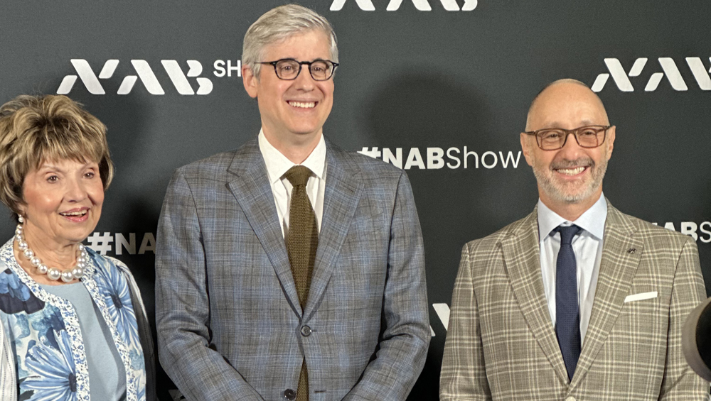 Mo Rocca honored with 2026 LABF Insight Award during NAB Show