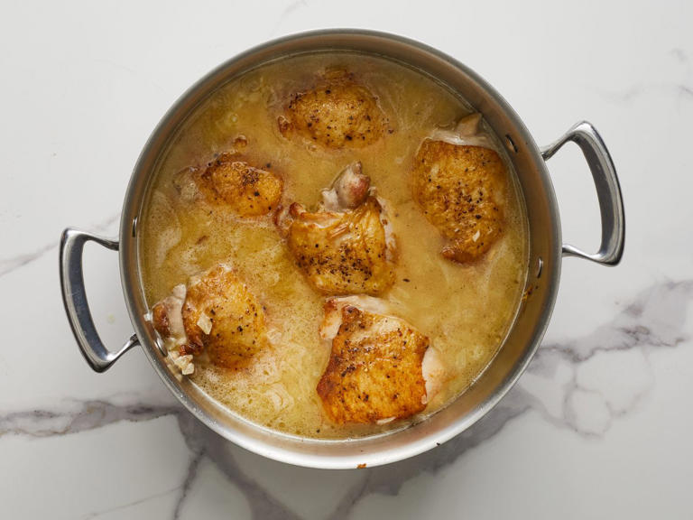This one-pot crispy chicken dinner is 'comfort food at its finest'