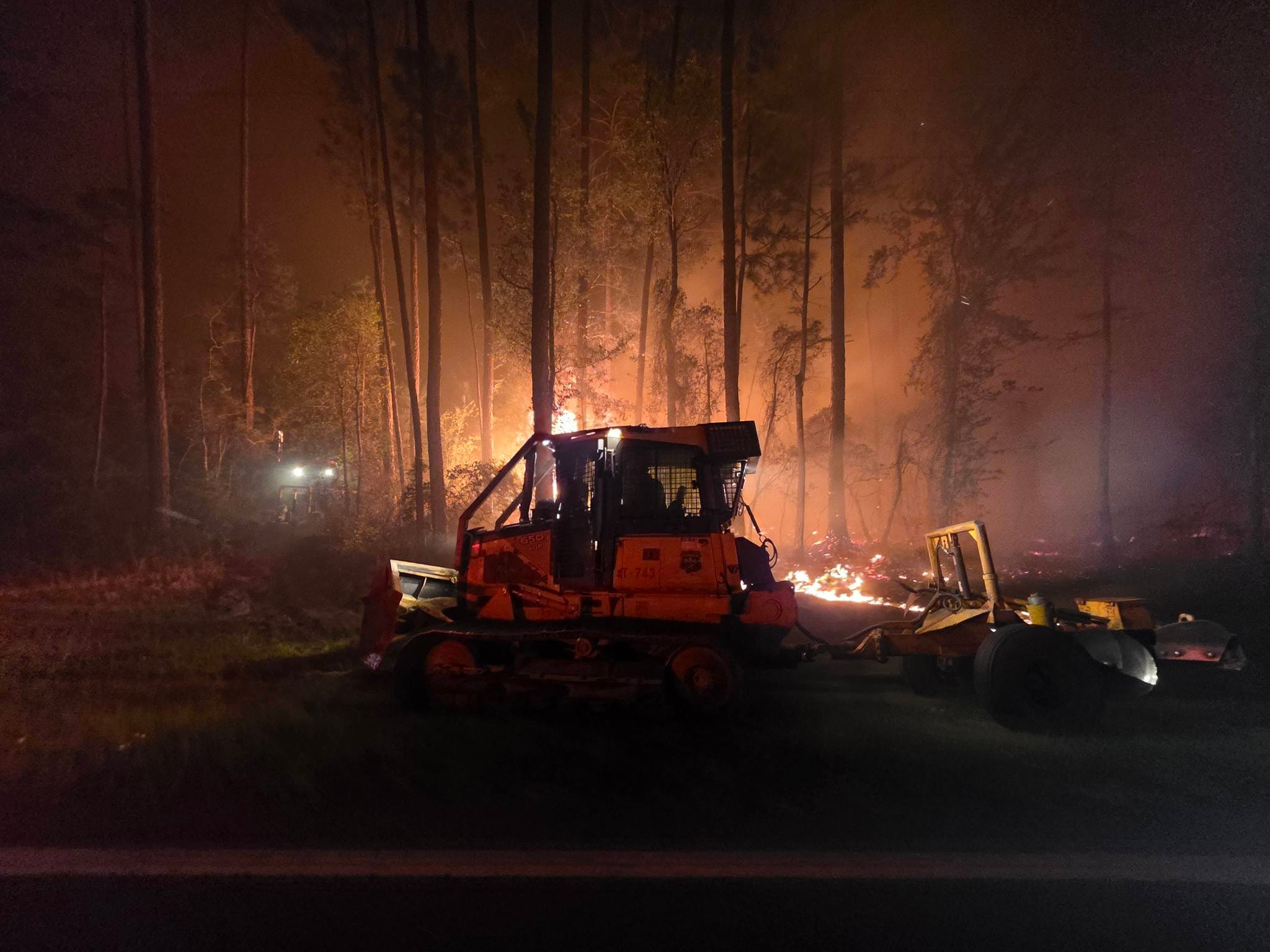 Live updates: Wildfires spread through Georgia. What to know