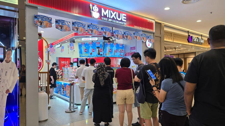 World's largest fast food chain arrives in the US with $5 meals that ...