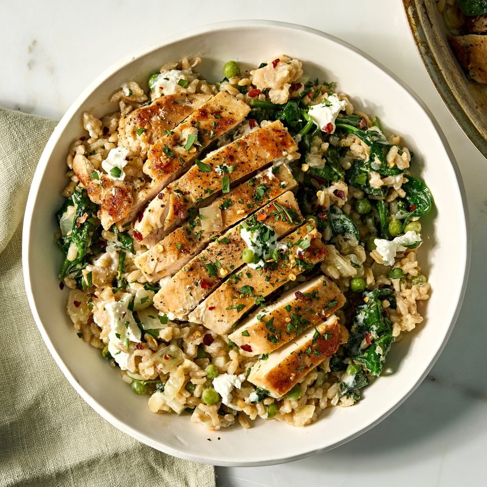 A recipe image of Creamy Lemon Chicken with Spinach & Peas.