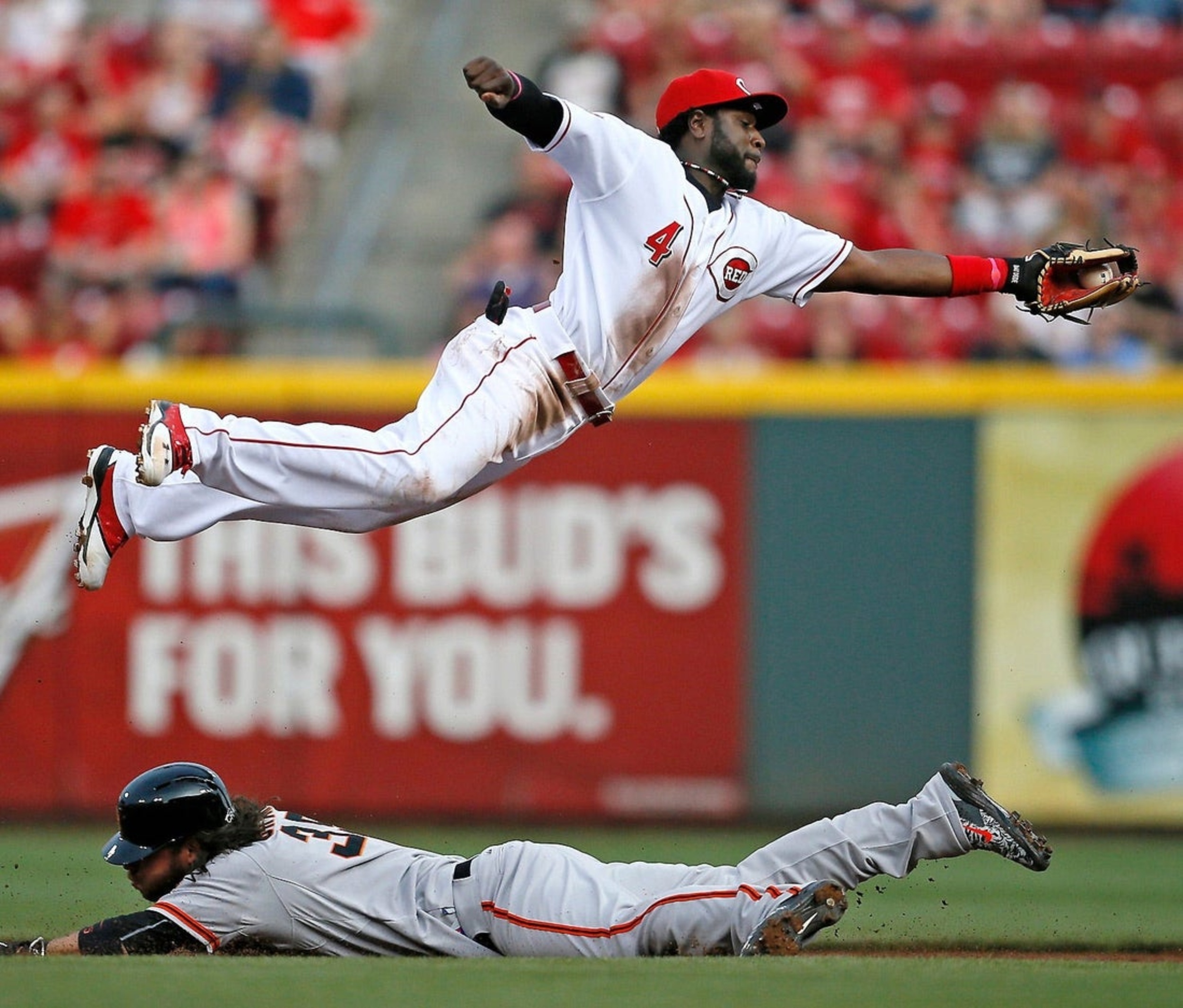 Brandon Phillips to sign 1-day contract, retire with Reds