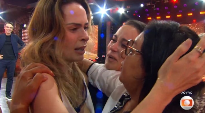 Após vitória no BBB 26, Ana Paula Renault reencontra família e se emociona com recado da madrasta