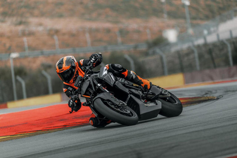 KTM 1390 Super Duke RR Track 2026: l'assalto definitivo alla pista