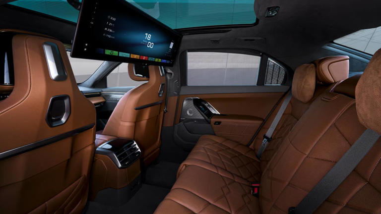 BMW might put its 31-inch theater screen in an SUV
