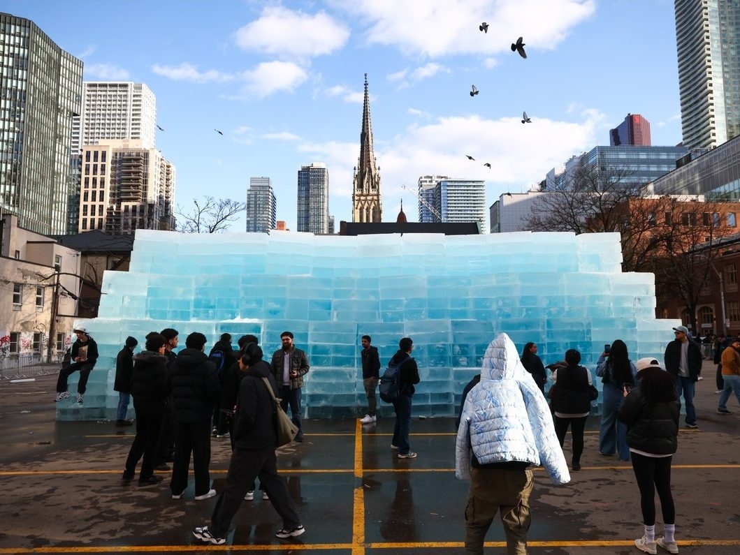 Toronto Fire melting Drake ice sculpture to mitigate fans' dangerous ...