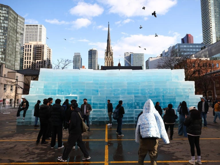 Toronto Fire melting Drake ice sculpture to mitigate fans' dangerous ...
