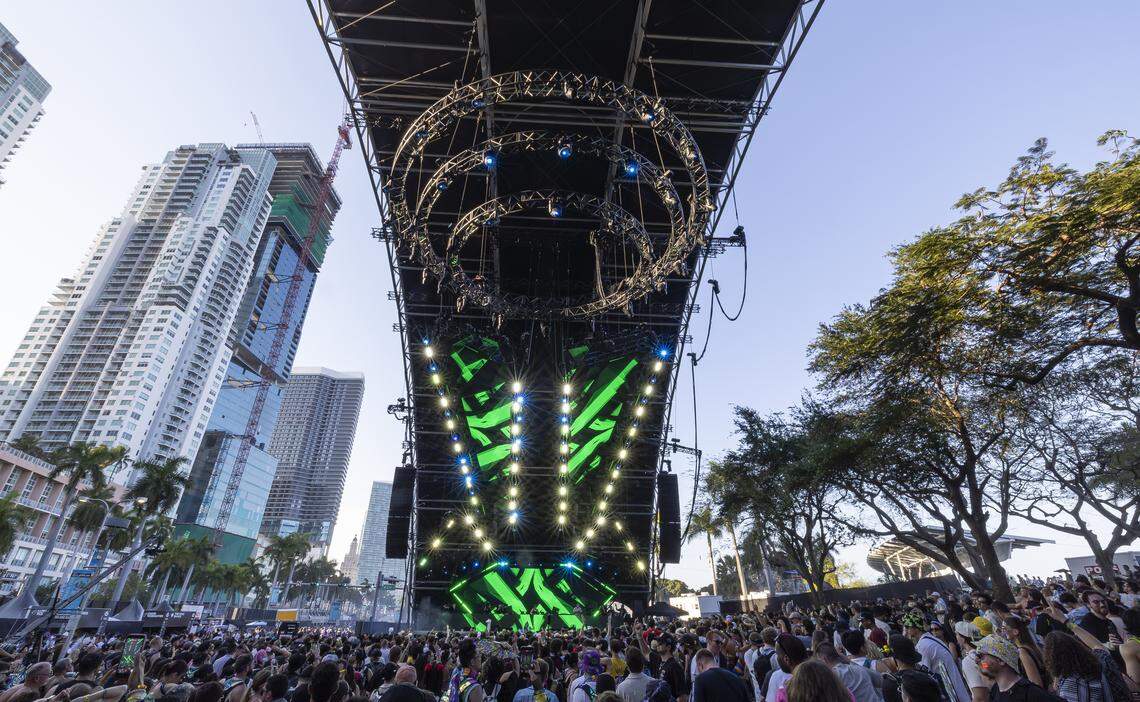Dancing and raving for 20 more years: City should extend Ultra's Miami ...
