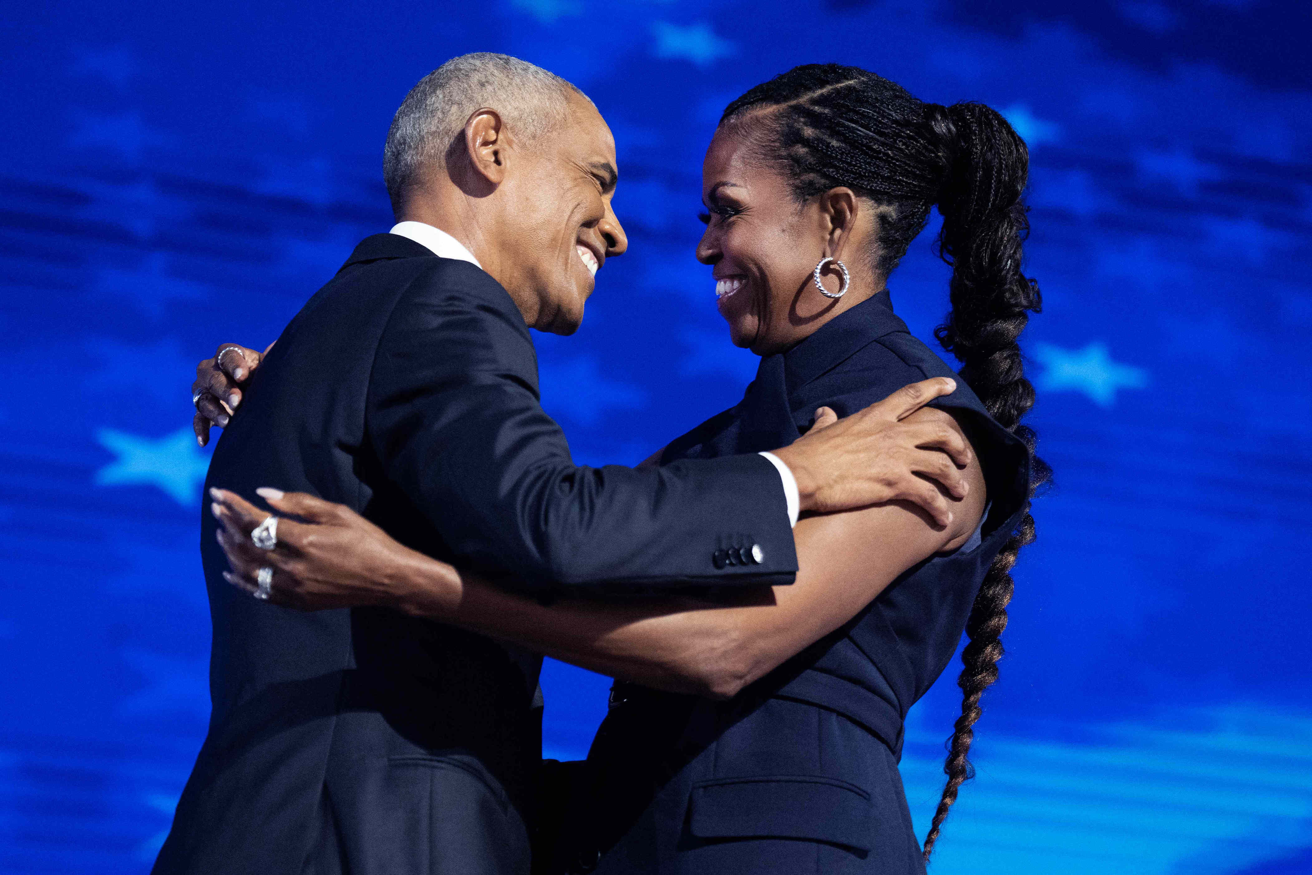 michelle-and-barack-obama-enjoy-rare-broadway-date-night-in-cool