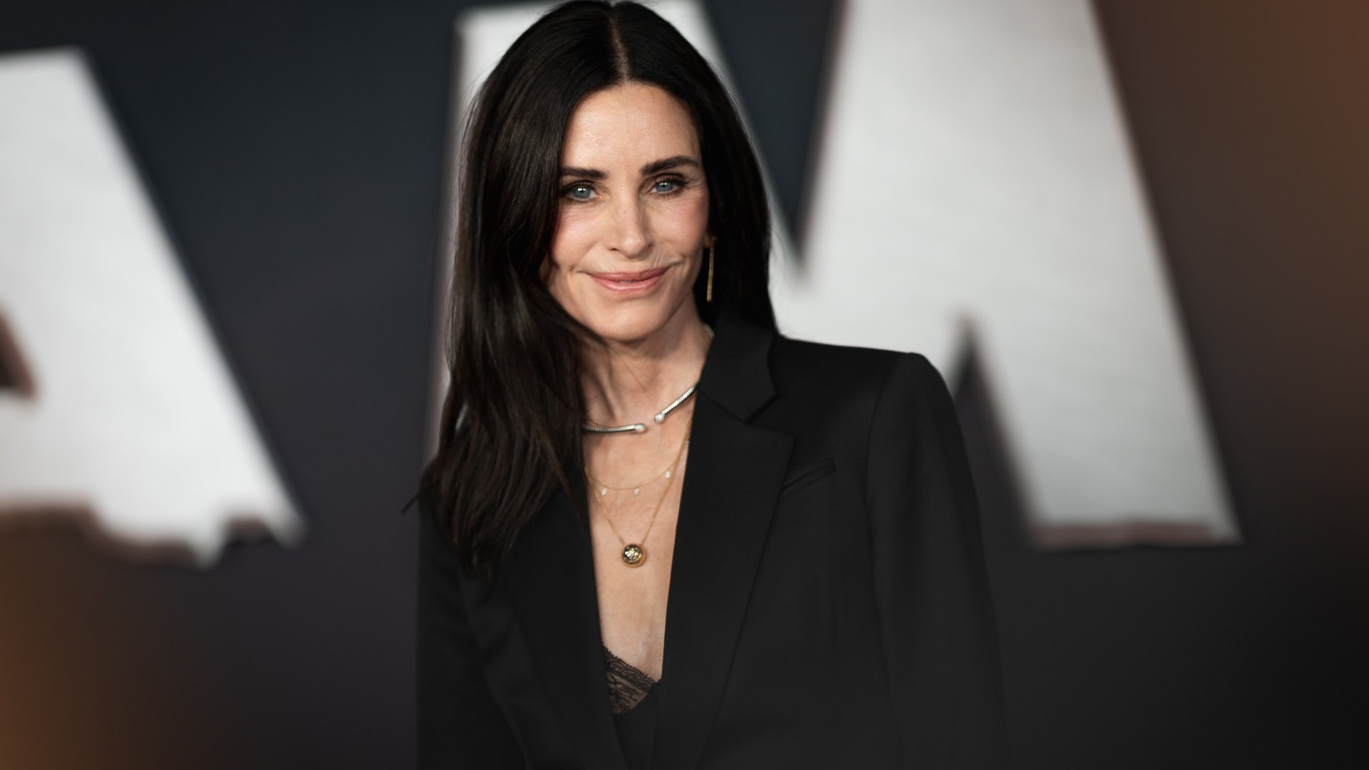 Courteney Cox applies this moisturizing concealer everywhere