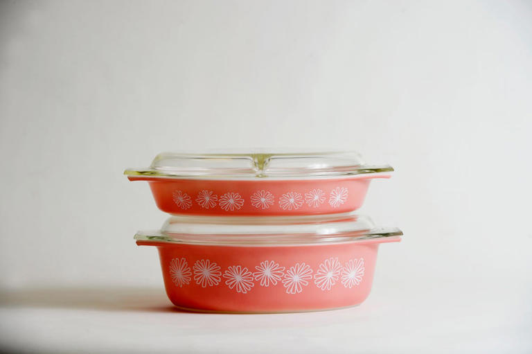 5 signs grandma’s Pyrex may be worth a lot of money
