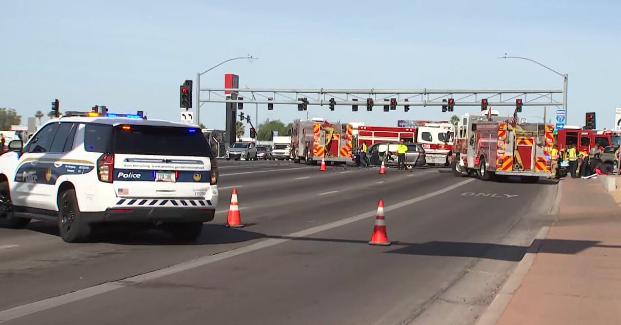 9 injured in 3-vehicle crash in central Phoenix