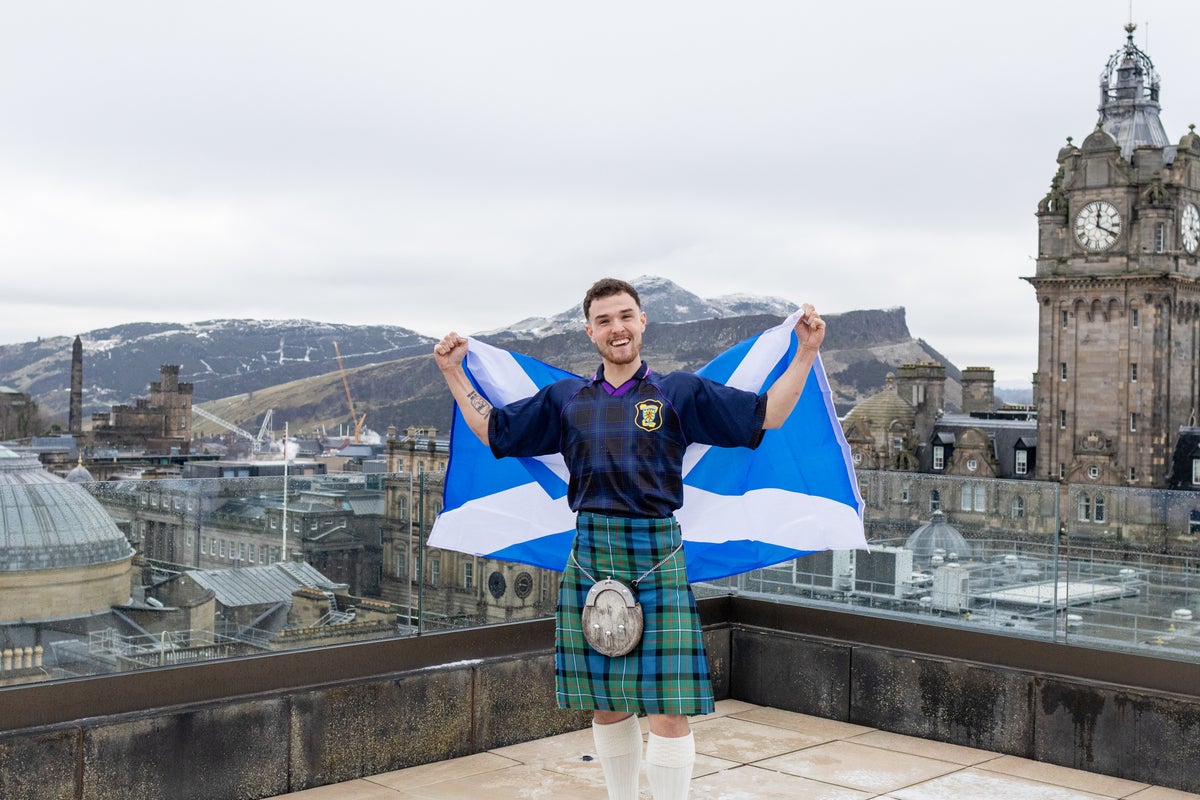 UK man walking across US aiming to be the first to do it wearing kilt